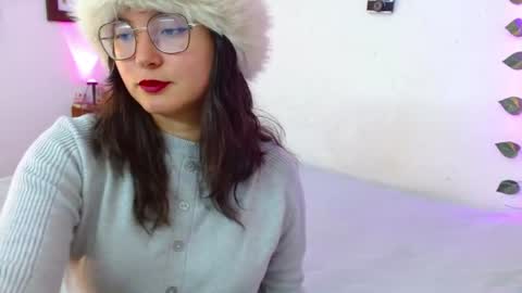mily_baker online show from June 20, 11:18 pm