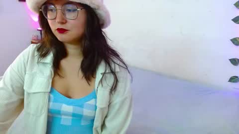 mily_baker online show from July 10, 9:39 pm