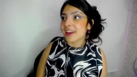 Snapshot of mily_lu chatting on May 31, 4:31 am mily online show from May 31, 4:31 am