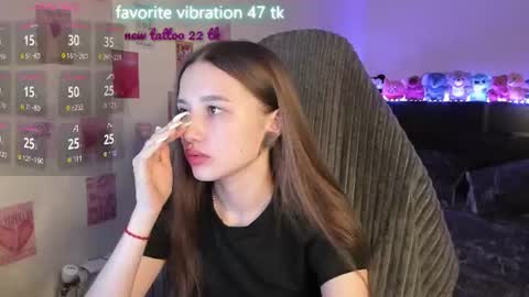 Emily online show from June 25, 5:39 pm