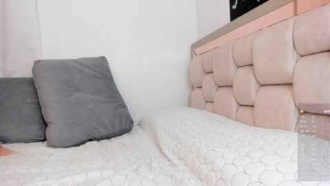 Mily online show from March 10, 5:29 pm