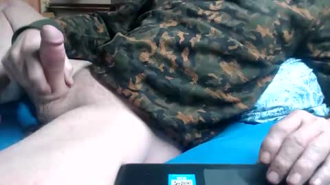 Snapshot of mimes32 chatting on January 21, 10:41 am mimes32 online show from January 21, 10:41 am