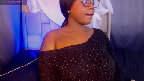 Mimi online show from February 14, 1:19 pm