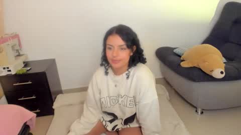 Snapshot of mimi_sa chatting on June 8, 3:40 am Mimii online show from June 8, 3:40 am