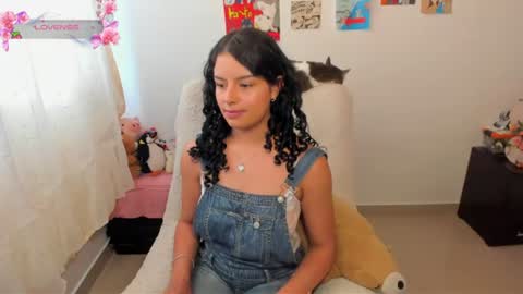 Snapshot of mimi_sa chatting on August 1, 10:52 pm Mimii online show from August 1, 10:52 pm
