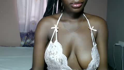 mimiebony online show from May 16, 6:43 am