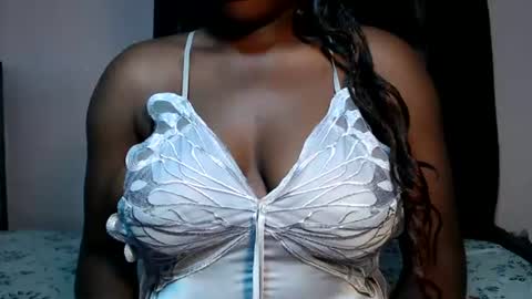 mimiebony online show from August 2, 7:07 am