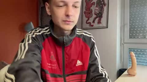 Snapshot of mimiro12 chatting on April 12, 12:43 pm mimiro12 online show from April 12, 12:43 pm
