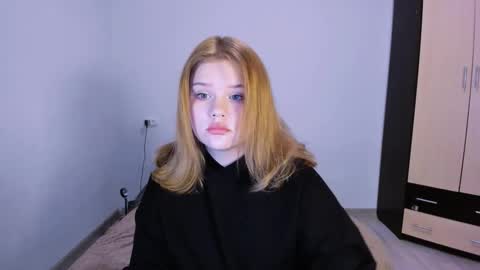 hi Im Mina  online show from November 23, 1:49 am