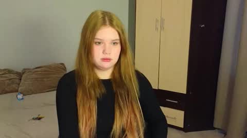 hi Im Mina  online show from February 5, 2:16 am