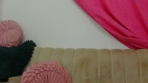 Snapshot of mina_hotty chatting on May 1, 8:46 pm mina_hotty online show from May 1, 8:46 pm