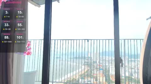 Snapshot of mina_moons chatting on November 11, 2:00 am Mina online show from November 11, 2:00 am