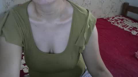 Snapshot of minaforu chatting on October 25, 12:51 am Mnaforu online show from October 25, 12:51 am
