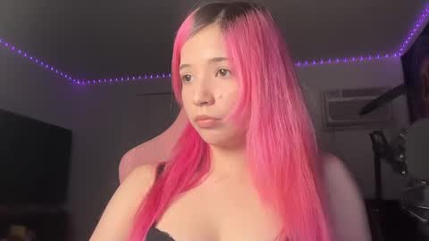 Snapshot of minaisnever chatting on March 30, 3:07 am Mina online show from March 30, 3:07 am