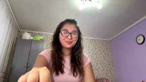 minavibe online show from July 15, 3:45 am
