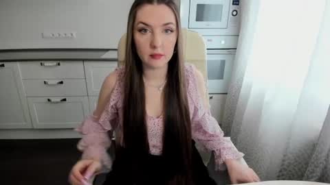 minchelskatrina online show from July 4, 7:25 am