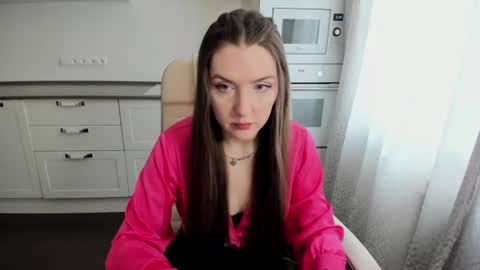 minchelskatrina online show from July 5, 8:10 am