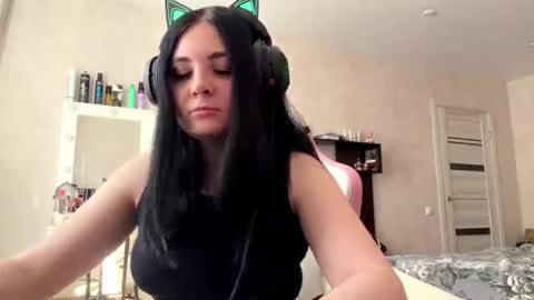 mindimehaffy online show from March 18, 12:19 pm