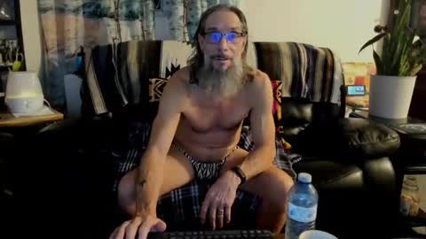 Snapshot of mindphuk chatting on January 19, 1:43 am mindphuk online show from January 19, 1:43 am