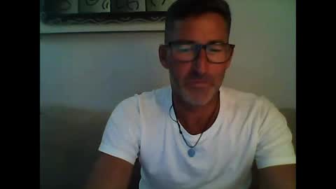 Snapshot of mindthestep chatting on January 22, 11:32 pm MIND online show from January 22, 11:32 pm