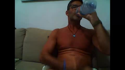 Snapshot of mindthestep chatting on February 14, 11:31 pm MIND online show from February 14, 11:31 pm