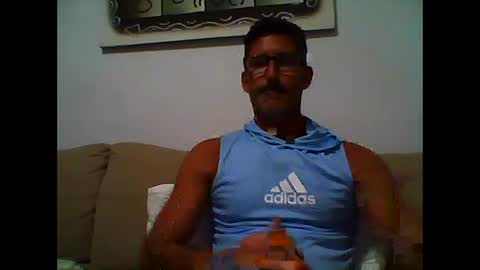 Snapshot of mindthestep chatting on February 19, 8:10 pm MIND online show from February 19, 8:10 pm