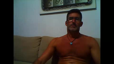 Snapshot of mindthestep chatting on October 4, 6:39 pm MIND online show from October 4, 6:39 pm