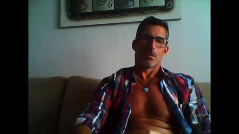 Snapshot of mindthestep chatting on October 5, 1:42 pm MIND online show from October 5, 1:42 pm