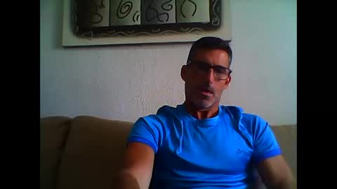 Snapshot of mindthestep chatting on October 18, 10:05 am MIND online show from October 18, 10:05 am