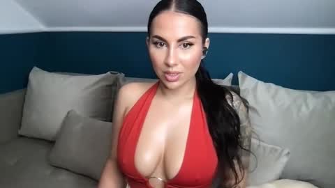 Mindy online show from October 31, 5:36 pm