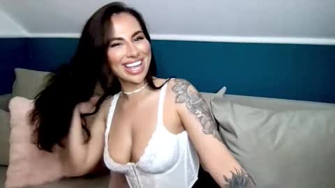 Snapshot of mindy_erotic chatting on April 20, 5:05 pm Mindy online show from April 20, 5:05 pm