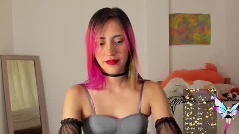 Snapshot of minefoxy2 chatting on January 26, 4:51 am Amber online show from January 26, 4:51 am