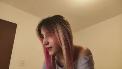 Snapshot of minefoxy2 chatting on March 7, 4:46 am Amber online show from March 7, 4:46 am