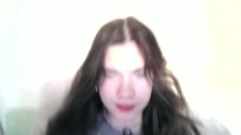 Snapshot of minforbush chatting on October 25, 5:59 am Amelia online show from October 25, 5:59 am