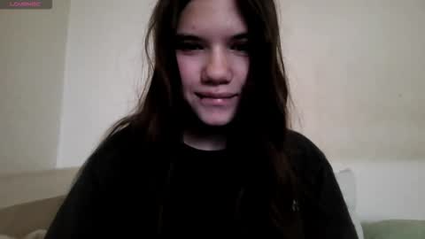 Snapshot of minforbush chatting on October 27, 5:11 am Amelia online show from October 27, 5:11 am