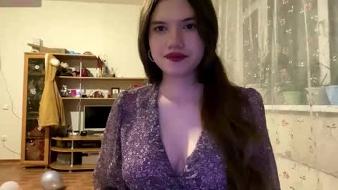 Snapshot of minforbush chatting on October 28, 11:25 am Amelia online show from October 28, 11:25 am