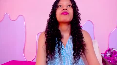 Snapshot of mingie_rouse chatting on June 19, 3:00 am Mingie online show from June 19, 3:00 am