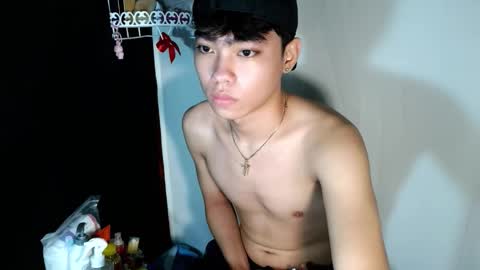 mingkla_man online show from February 11, 12:48 am