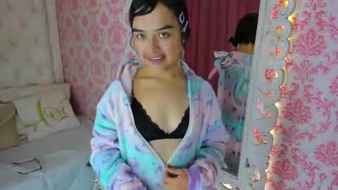 Snapshot of mini_rouse chatting on June 13, 5:00 pm Mini Rouse online show from June 13, 5:00 pm