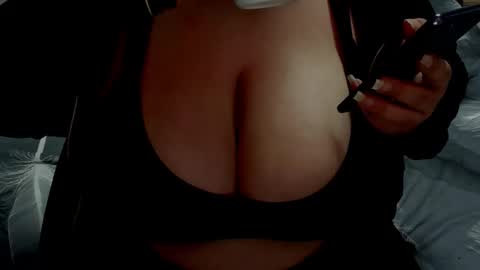 Snapshot of minka0 chatting on March 9, 9:08 pm minka0 online show from March 9, 9:08 pm