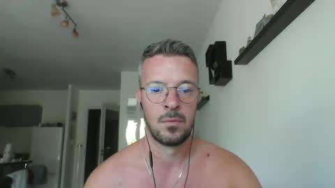 Snapshot of minka28 chatting on June 17, 9:01 am minka28 online show from June 17, 9:01 am