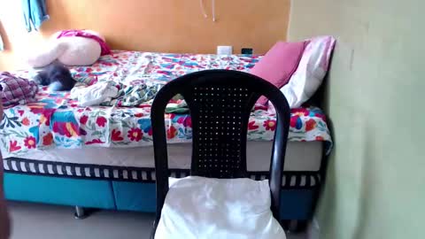 Snapshot of minnie_bbw69 chatting on November 19, 2:50 pm Andrea online show from November 19, 2:50 pm