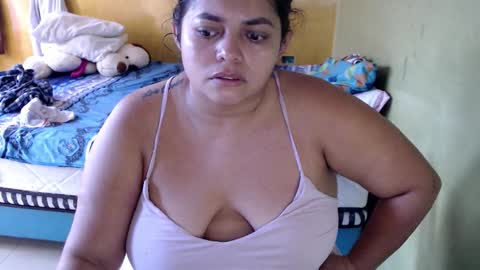 Snapshot of minnie_bbw69 chatting on December 16, 11:26 am Andrea online show from December 16, 11:26 am