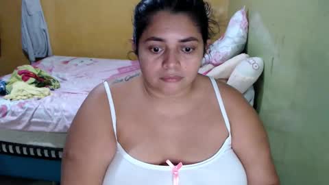 Snapshot of minnie_bbw69 chatting on December 18, 5:02 am Andrea online show from December 18, 5:02 am