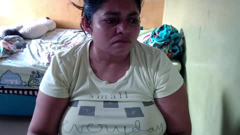 Snapshot of minnie_bbw69 chatting on May 16, 11:20 am Andrea online show from May 16, 11:20 am