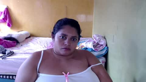 Snapshot of minnie_bbw69 chatting on May 17, 12:12 pm Andrea online show from May 17, 12:12 pm