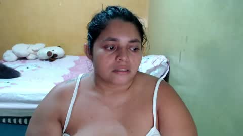 Snapshot of minnie_bbw69 chatting on May 29, 1:14 am Andrea online show from May 29, 1:14 am