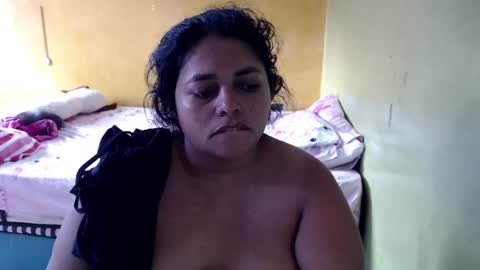 Snapshot of minnie_bbw69 chatting on June 15, 12:29 pm Andrea online show from June 15, 12:29 pm