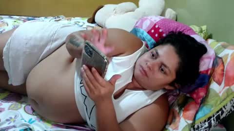Snapshot of minnie_bbw69 chatting on July 1, 12:01 am Andrea online show from July 1, 12:01 am