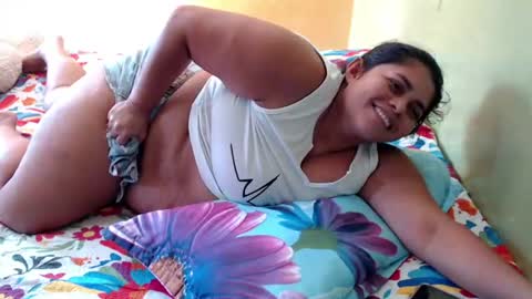 Snapshot of minnie_bbw69 chatting on July 28, 2:13 pm Andrea online show from July 28, 2:13 pm